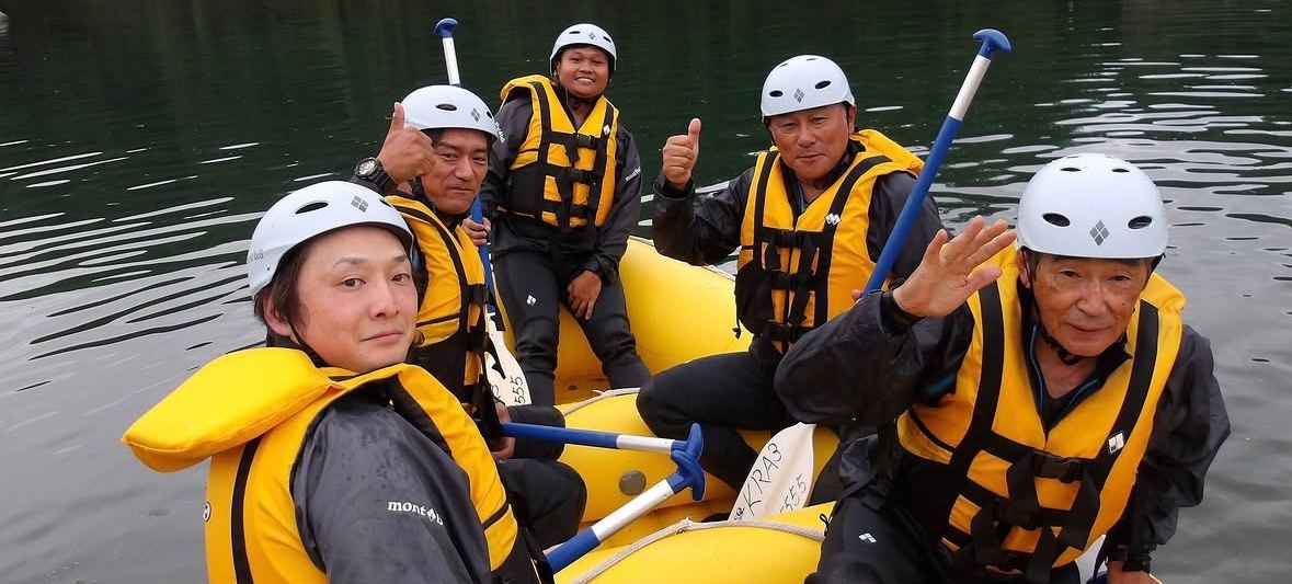 鹿島興産のスタッフ集合写真